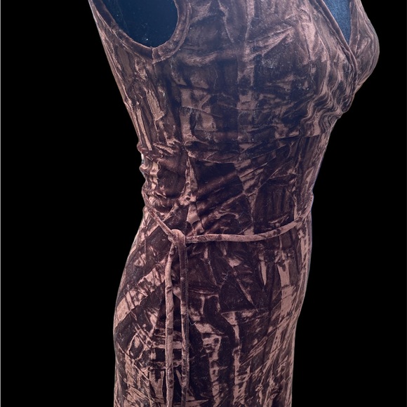 La chateau Velvet Style Dress! Size Small - Picture 3 of 7